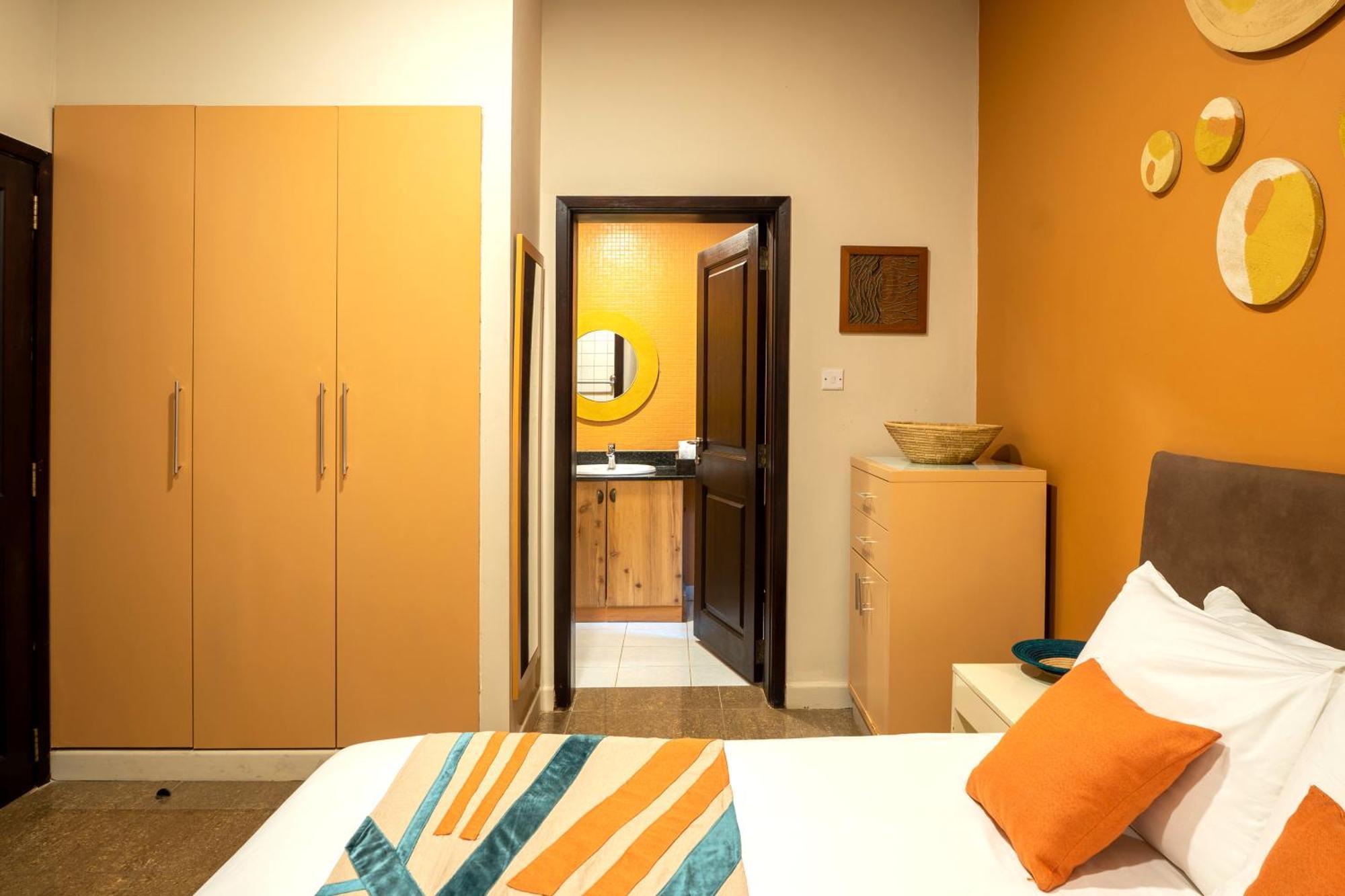 Kabira Country Club Otel Kampala Dış mekan fotoğraf