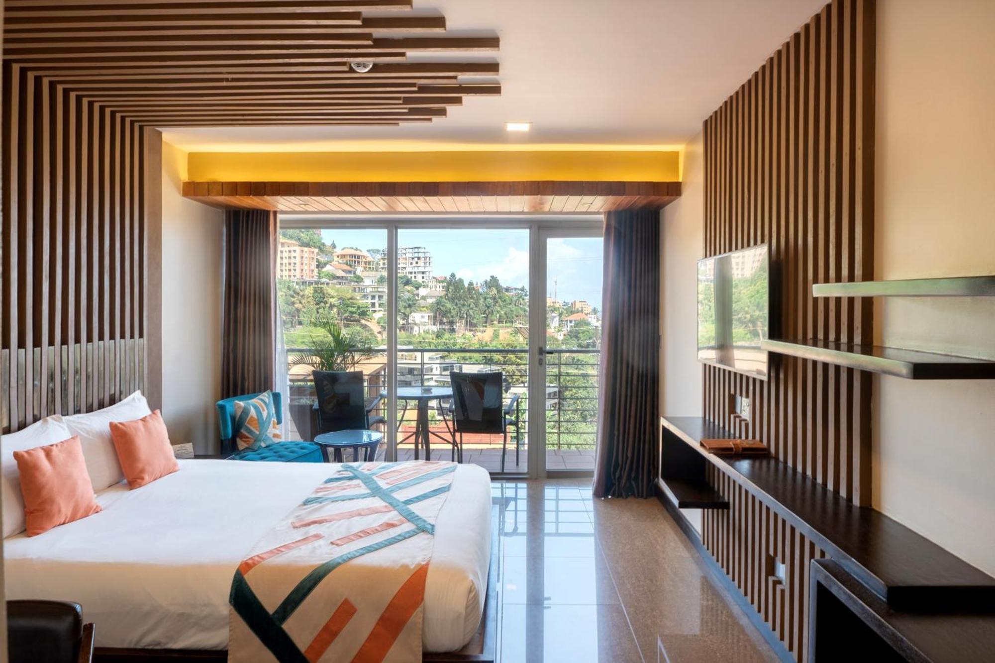Kabira Country Club Otel Kampala Dış mekan fotoğraf